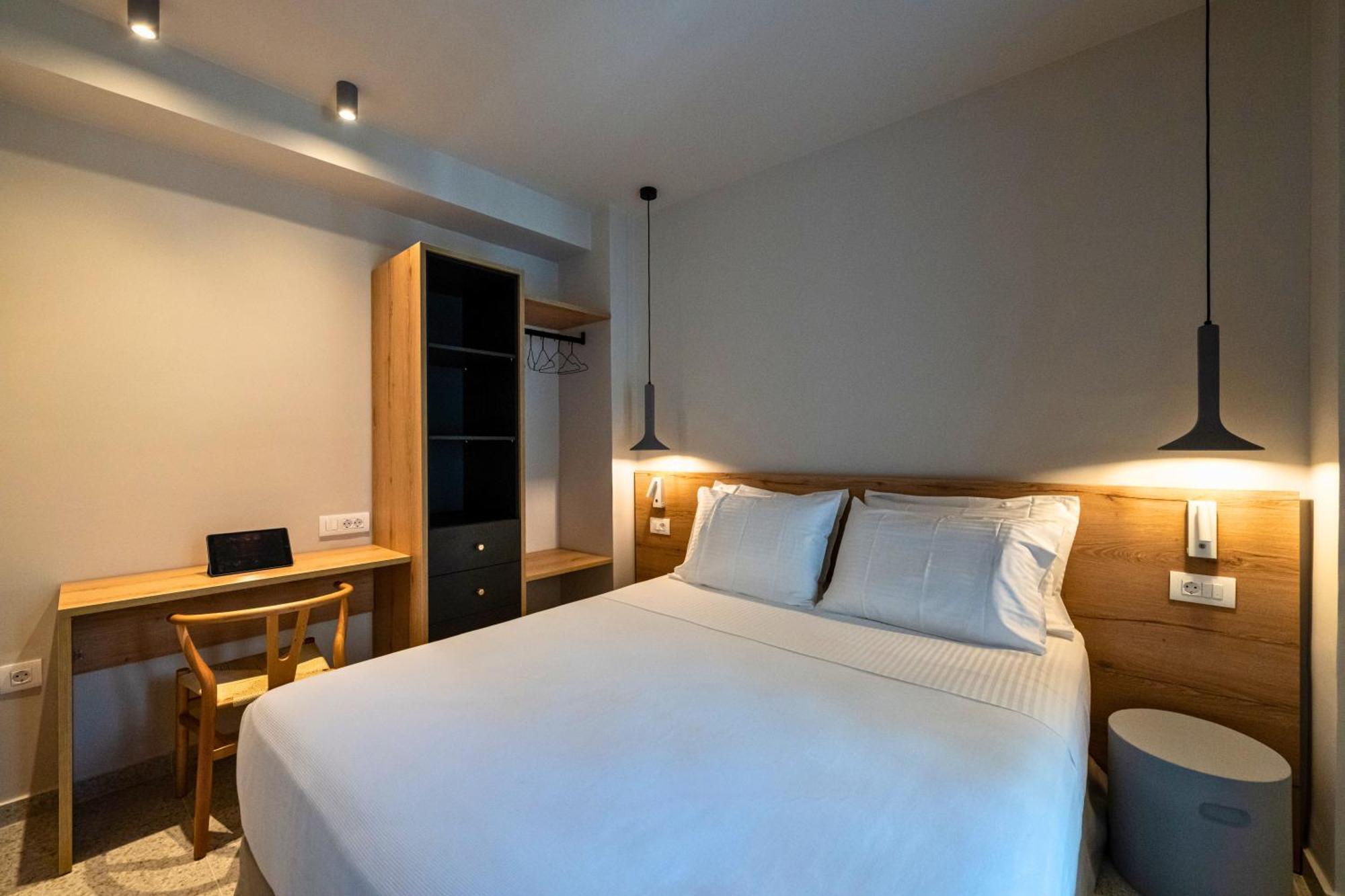 Asklipiou Cube - Kalamata Mediterranean Suites Exterior foto
